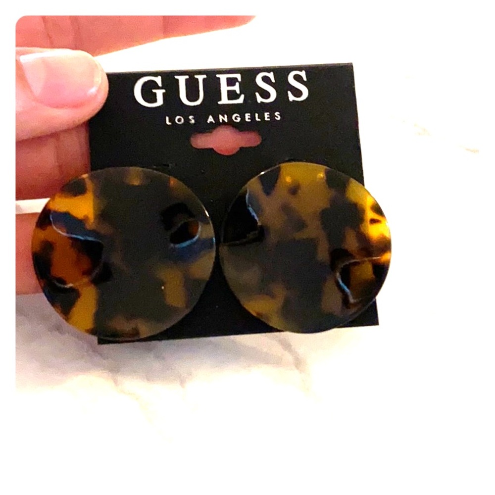 Sold! 🔴3/15 deal! Guess earrings NWT